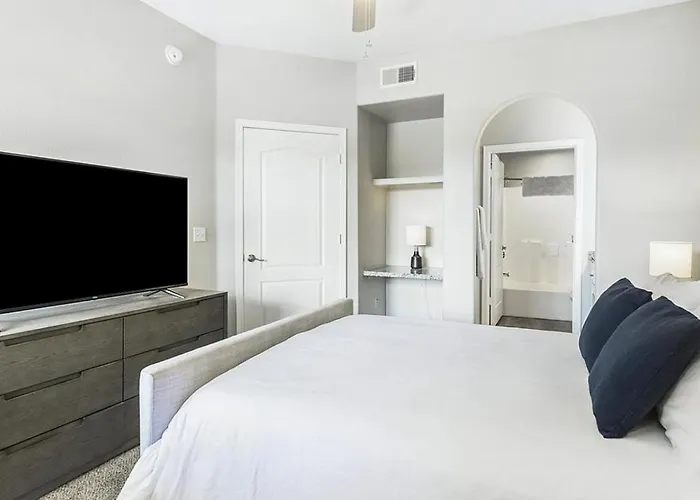 Landing - Modern With Amazing Amenities