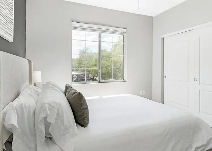Apartment Landing - Modern With Amazing Amenities Tucson