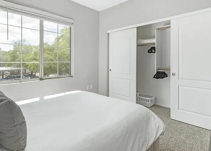 Landing - Modern With Amazing Amenities Apartment Tucson