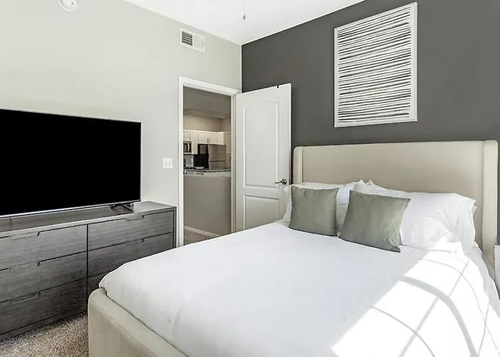 Landing - Modern With Amazing Amenities Apartment