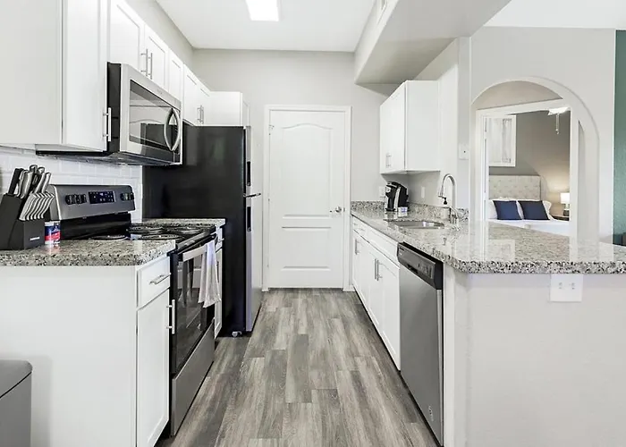 Landing - Modern With Amazing Amenities *