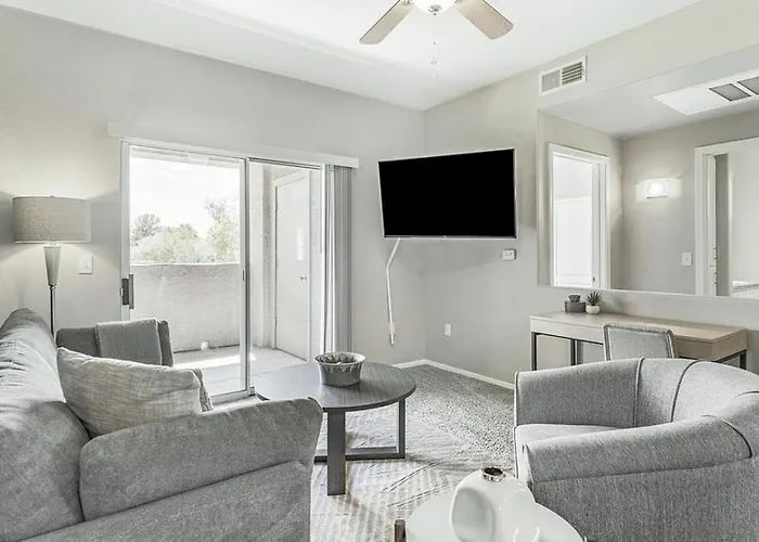 Apartment Landing - Modern With Amazing Amenities *